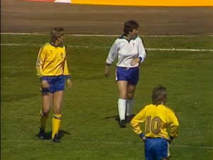 Maggie Pearce keeps an eye on Pia Sundhage in the Euro 1984 final